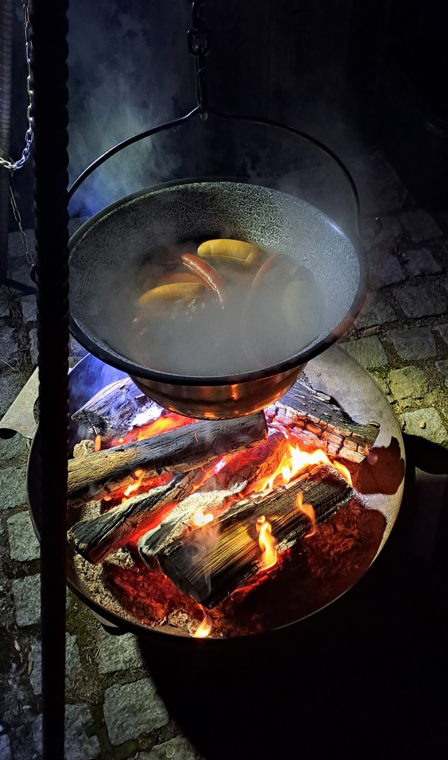Kessel am Feuer